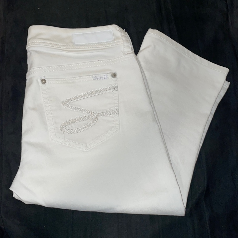 Seven7 white Jeans Capris Size 6